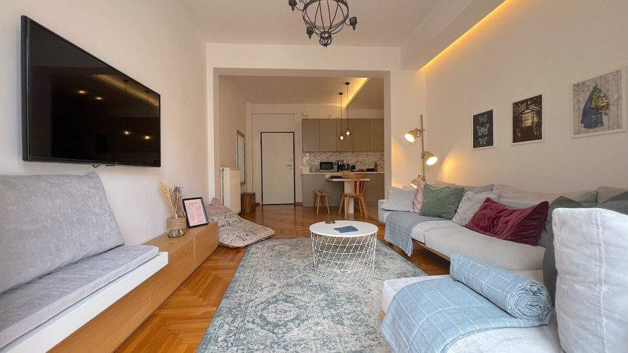 Pirgotelous Spacious 3bdr apt in Pangrati